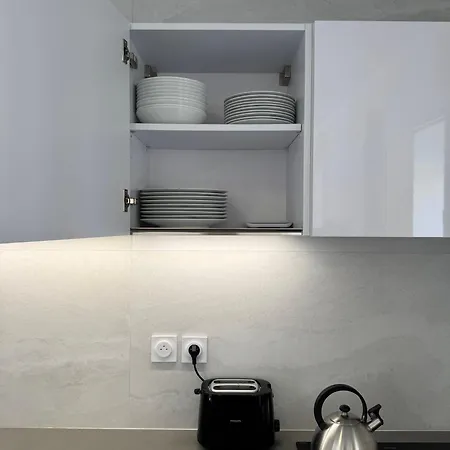 Victor Hugo Apartman *